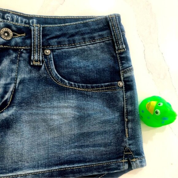 Parasuco Stretch Jean Shorts - Picture 7 of 14